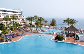 Sandos Papagayo Beach resort